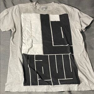 Men’s Old Navy Tee size Large